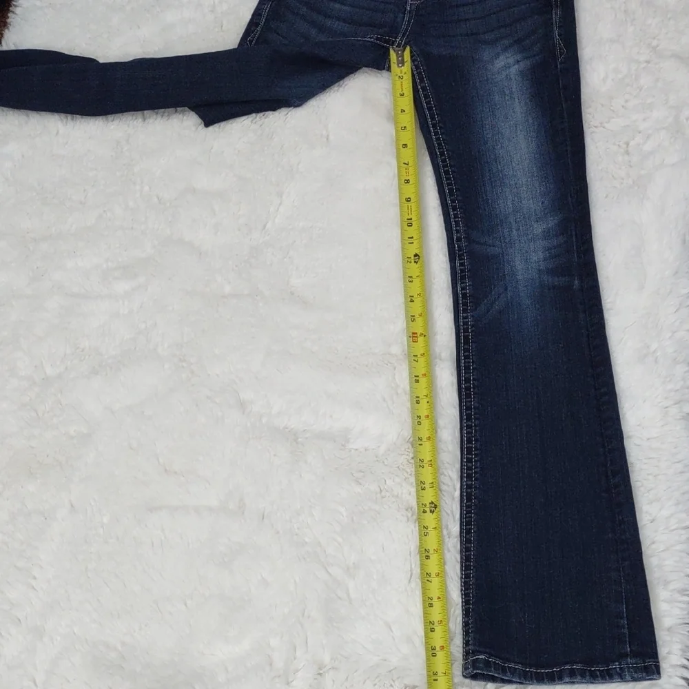 Grace Women's Blue Jeans - Picture 14 of 17